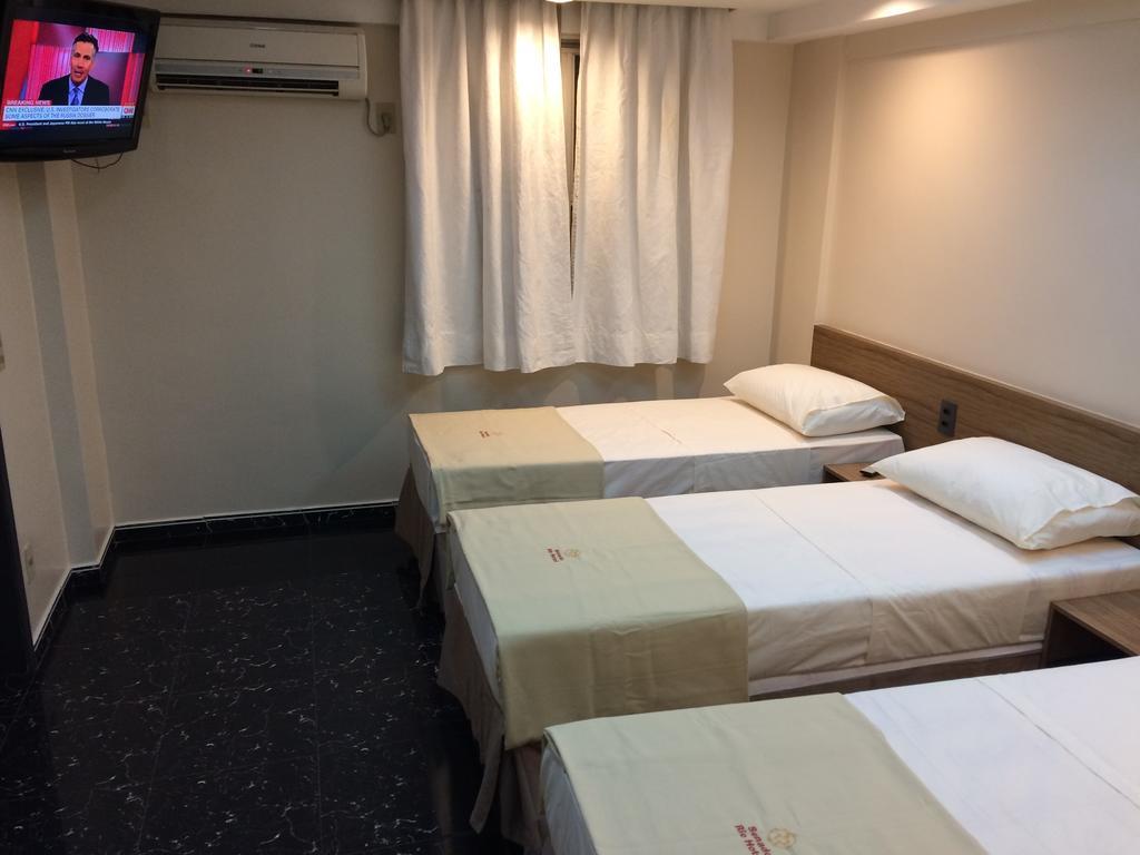 Fênix Hotel 2*